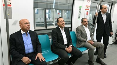 رئيس الوزراء يتفقد المرحلتين الأولى والثانية من مشروع مونوريل شرق النيل 