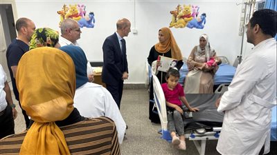 رئيس جامعة بني سويف فى زيارة مفاجئة لقسم الطوارئ بالمستشفيات الجامعية