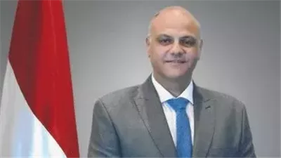 محافظ الإسكندرية يوجه بمنع مزاولة الأنشطة بدون تراخيص والحد من الغش التجاري