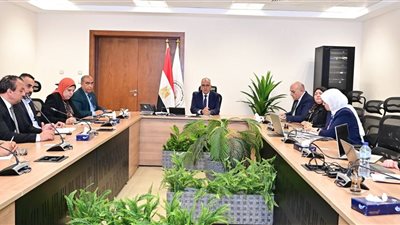وزير الري يتابع ترتيبات عقد 