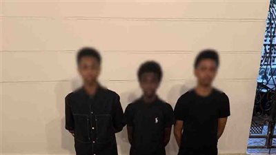  كشف ملابسات قيام 3 أشخاص يحملون جنسية إحدى الدول بالسير برعونة بدراجة نارية