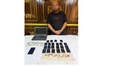 ضبط شخص بالجيزة لقيامه بالترويج لبيع سماعات لاستغلالها في أعمال الغش بالامتحانات