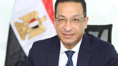 وزير الاتصالات يبحث مع شركة 