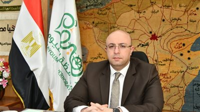 محافظ الفيوم يحيل عدداً من مسئولي الأملاك والزراعة وتراخيص البناء للنيابة الإدارية 