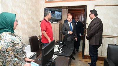محافظ الغربية: مستمرون في العمل بروح الفريق لتحسين الخدمات