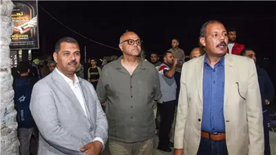 محافظ الإسكندرية يقود جولة مفاجئة بشواطئ بحري
