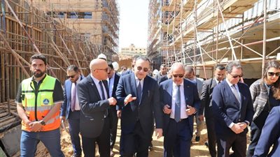 وزير التعليم العالي يتفقد الحرم الجديد للجامعة الأهلية الفرنسية ويطالب بسرعة الإنجاز 