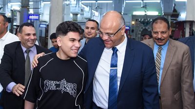 محافظ الإسكندرية يؤدي صلاة عيد الأضحى المبارك بمسجد سيدي جابر 