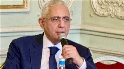 سفير مصر لدي فرنسا يشارك الجالية صلاة عيد الأضحى المبارك 