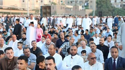 نائب محافظ المنيا يهنئ المواطنين بعد صلاة عيد الأضحى
