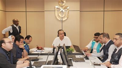 رئيس الرعاية الصحية يترأس غرفة الأزمات المركزية بالعاصمة الجديدة لمتابعة تنفيذ خطة التأمين الطبي للعيد
