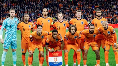 لاعبان فقط بالدوري المحلي واستبعاد فريمبونج.. تعرف على توليفة هولندا لكأس العالم