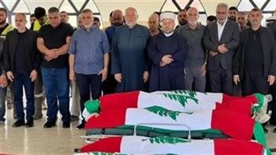 تشييع 14 شهيدًا سقطوا في غارة شارنية بلبنان
