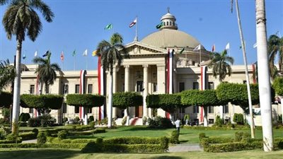 جامعة القاهرة تفوز بجائزة أفضل بحث دولي بمؤتمر أورام الثدي ببرلين