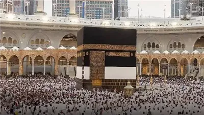 بالفيديو.. حجاج بيت الله الحرام يواصلون أداء مناسك الحج
