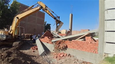 محافظ الجيزة يتابع حملات إزالة مخالفات البناء والتعديات