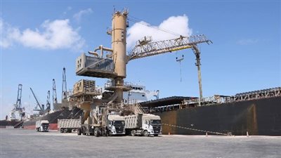 ميناء دمياط يواصل انتظام التشغيل خلال آخر أيام عطلة عيد الأضحى المبارك