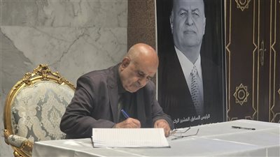 سفارة اليمن بالقاهرة تستقبل المعزين في وفاة الرئيس السابق عبدربه منصور هادي
