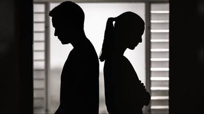 «مش هقدر أكمل وأنا خايفة».. زوجة تطلب الخلع بعد إصابة زوجها بالبهاق
