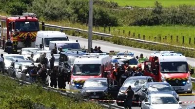 فرنسا: إصابة 34 شخصا في حادث تصادم جماعي بشاحنة جنوب شرق البلاد