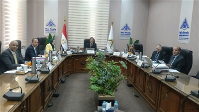 لجنة قيادات جامعة بنها تستقبل المتقدمين للوظائف القيادية