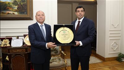 محافظ القاهرة يلتقي أمين عام منظمة المدن العربية