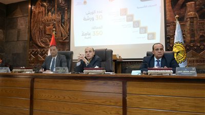 محافظ الغربية يناقش مطالب أصحاب ورش ومصانع الأخشاب لدعم الإنتاج