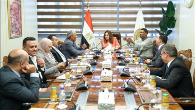 منال عوض تناقش مع النواب ملفات الخدمات المحلية وحل مشكلات المواطنين بالمحافظات