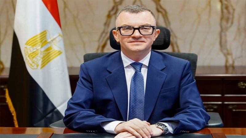  الدكتور أحمد رستم