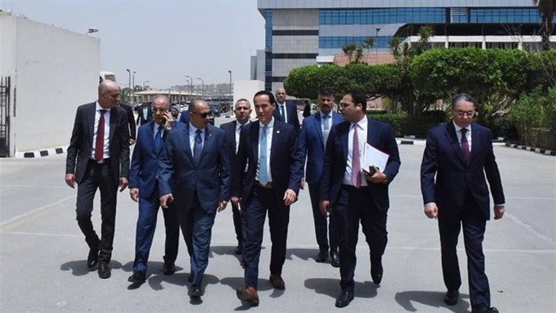 خلال الاجتماع