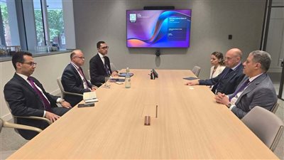 وزير الاستثمار والتجارة الخارجية يبحث  فرص توطين تكنولوجيا إشارات السكك الحديدية