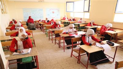 انتظام امتحانات الشهادة الإعدادية بالمحافظات وسط إجراءات مشددة وغرف عمليات