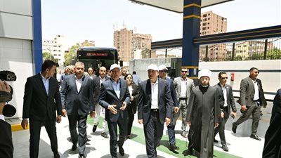 رئيس الوزراء يفتتح محطة تموين سيارات محافظة القاهرة المحوكمة
