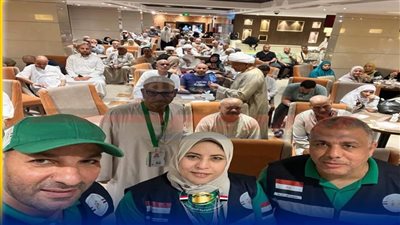 وزيرة التضامن تتلقى تقريرًا عن عودة نصف حجاج الجمعيات الأهلية