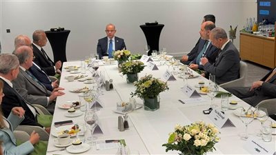 وزير الاستثمار يبحث مع عدة بنوك دولية جهود مصر لتحسين بيئة الاستثمار وتطوير منظومة الأعمال
