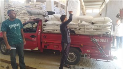 ضبط 2.5 طن سماد مدعم مخصص للحيازات الزراعية قبل بيعها بالسوق السوداء بأسيوط
