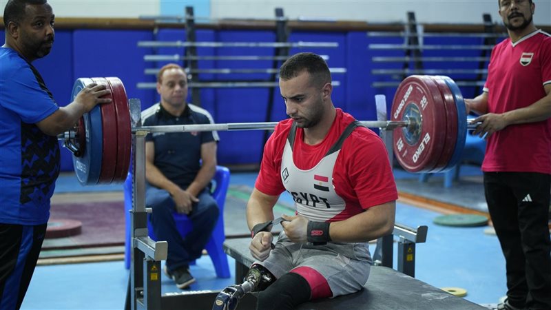 عادل الحوت بطل رفع الأثقال البارالمبي 
