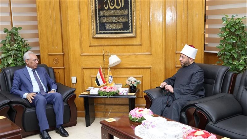 رئيس جامعة المنيا ووزير الأوقاف