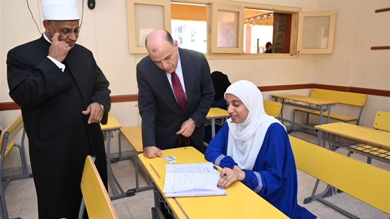 المحافظ خلال تفقد