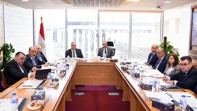 وزير الخارجية يشارك في الاختبار الشفوي للمتقدمين لمسابقة التعيين بوزارة الخارجية
