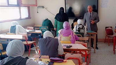 بسبب امتحانات الإعدادية.. إحالة 4 ملاحظين وإدارية للتحقيق بسبب التأخير بالفيوم
