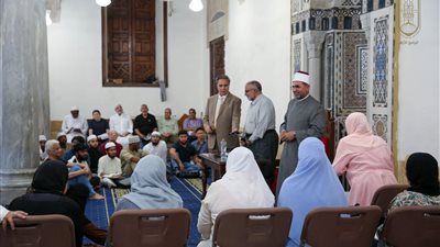 المشرف على الأروقة ومدير الجامع الأزهر يتابعان انطلاق الموسم الدراسي الجديد