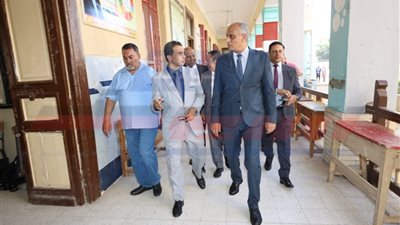 تفقد امتحانات الشهادة الإعدادية بعدد من اللجان بعاصمة كفرالشيخ