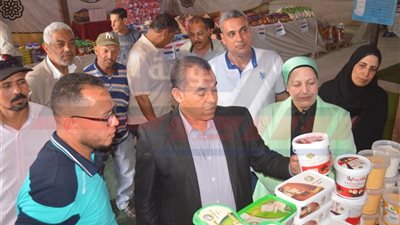 افتتاح معرض 