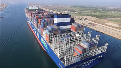 قناة السويس تستقبل سفينة الحاويات العملاقة CMA CGM VENDOME