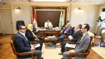 وزير الزراعة يبحث مع أعضاء مجلسي النواب والشيوخ طلبات المزارعين وحل مشكلاتهم