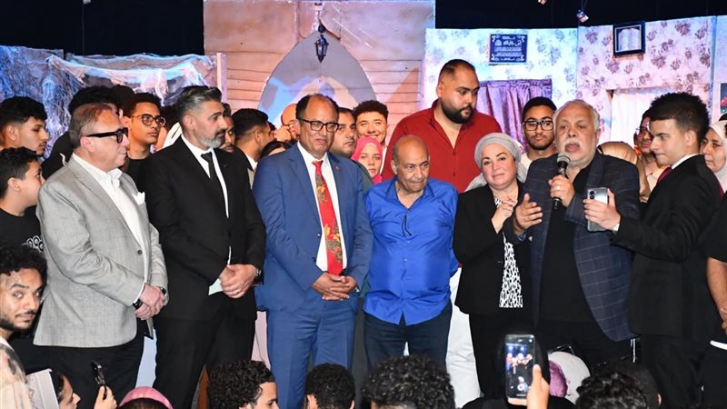 نجوم الفن 