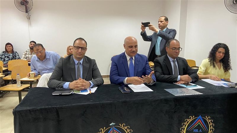 الكاتب الصحفي أحمد