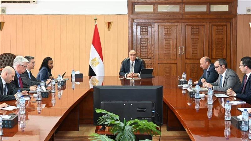 اجتماع وزير الري