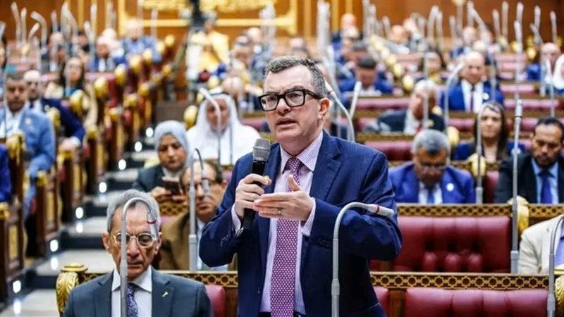 الدكتور أحمد رستم